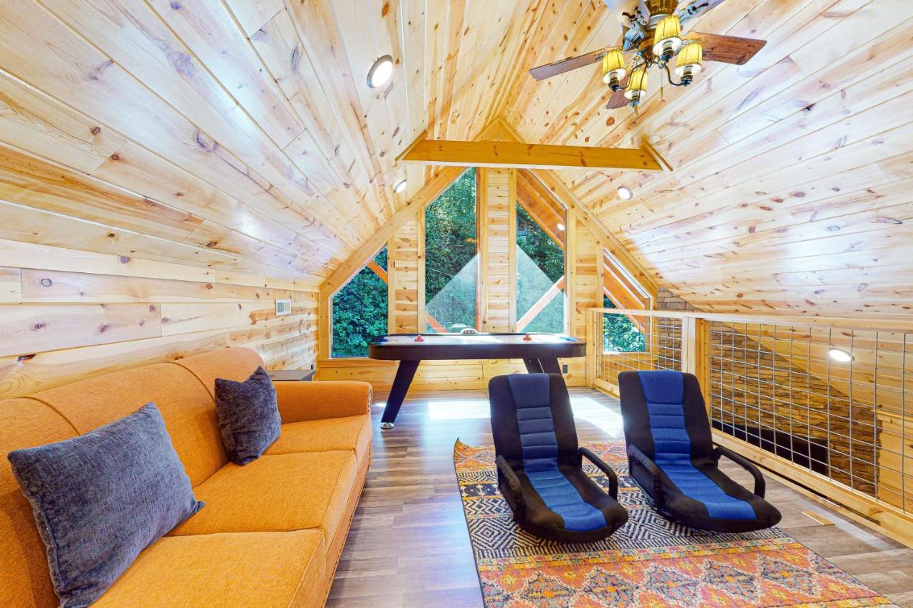 Knotty Escape Βίλα Gatlinburg Εξωτερικό φωτογραφία